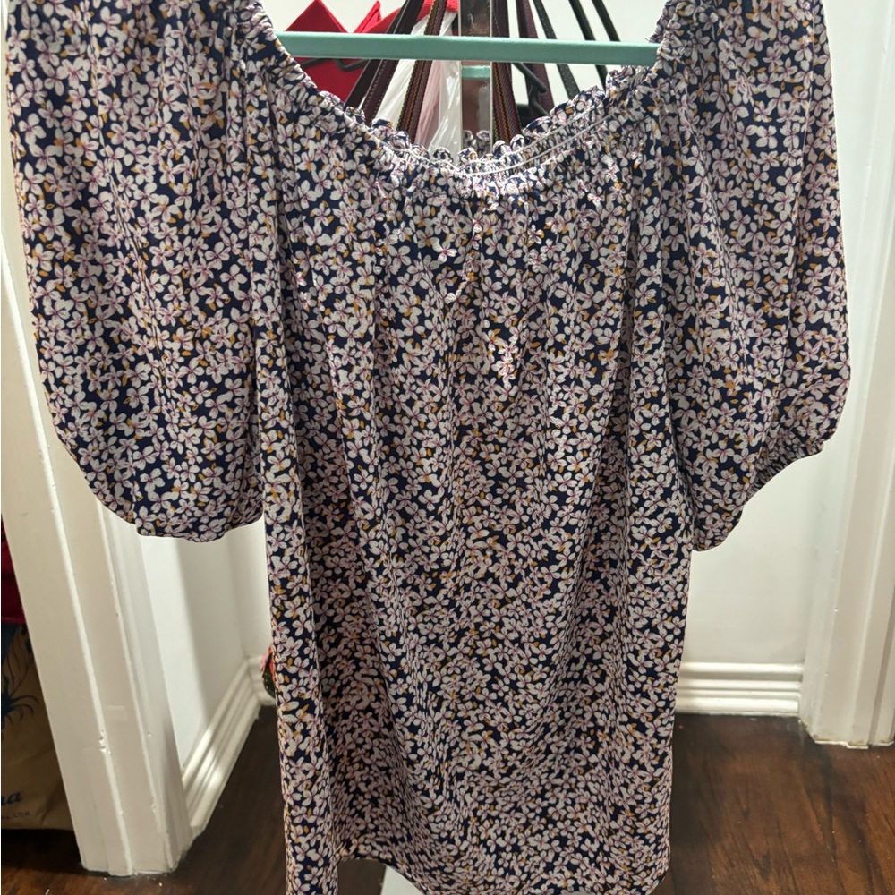 W5 Floral Patterned Top with Purple and White